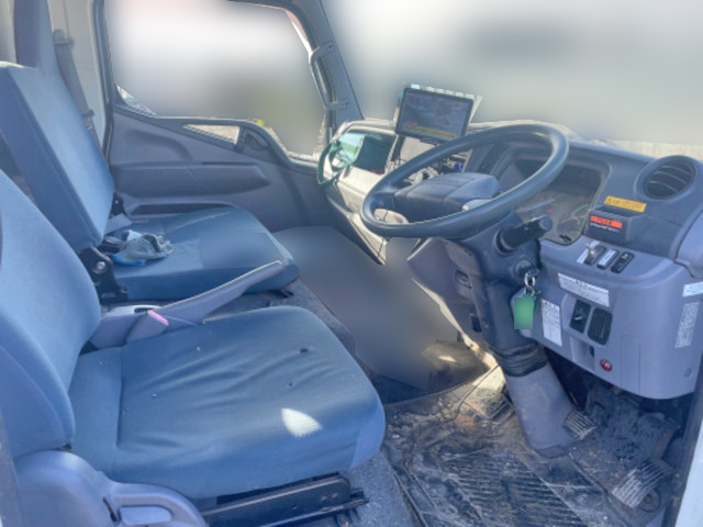 三菱ふそうキャンタークレーン4段小型（2t・3t）[写真23]