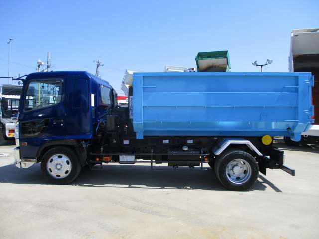 日野レンジャーコンテナ専用車増トン（6t・8t）[写真03]