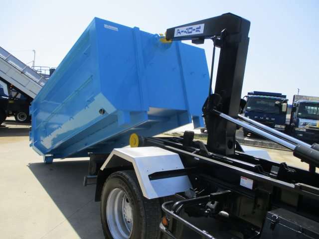 日野レンジャーコンテナ専用車増トン（6t・8t）[写真08]