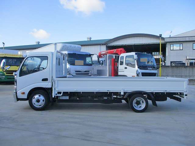 トヨタダイナ平ボディ小型（2t・3t）[写真07]