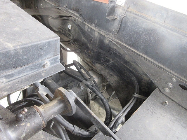 三菱ふそうスーパーグレートダンプ大型（10t）[写真11]