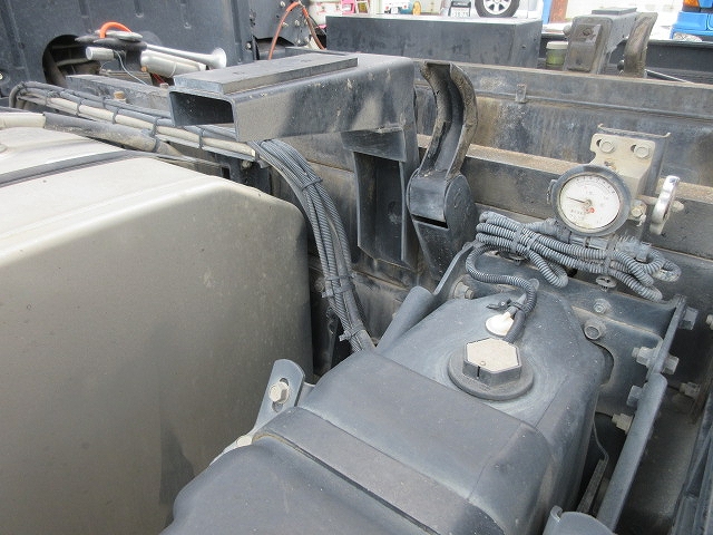 三菱ふそうスーパーグレートダンプ大型（10t）[写真15]