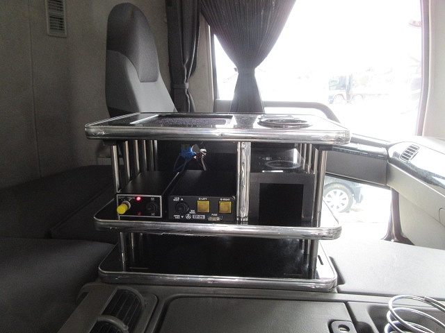 三菱ふそうスーパーグレートダンプ大型（10t）[写真35]