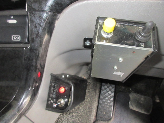 三菱ふそうスーパーグレートダンプ大型（10t）[写真36]