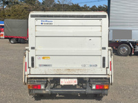 三菱ふそうキャンター平ボディ小型（2t・3t）[写真10]