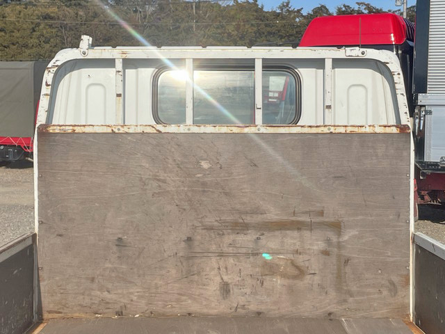 三菱ふそうキャンター平ボディ小型（2t・3t）[写真12]