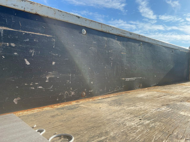 三菱ふそうキャンター平ボディ小型（2t・3t）[写真13]