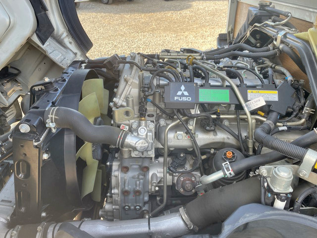 三菱ふそうキャンター平ボディ小型（2t・3t）[写真27]
