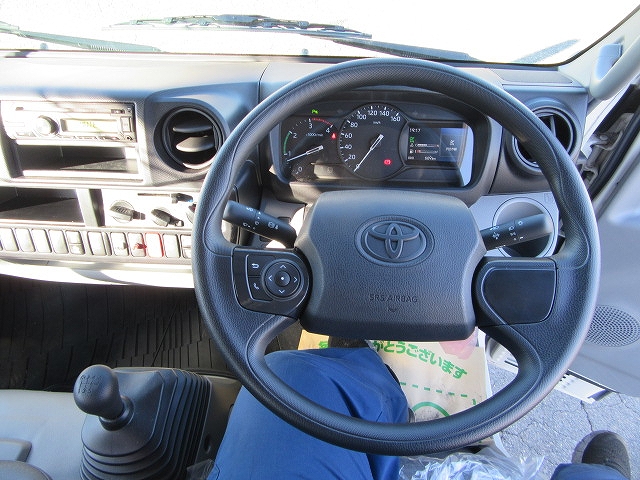 トヨタダイナクレーン4段小型（2t・3t）[写真26]