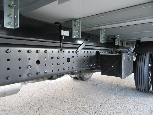 三菱ふそうキャンター冷凍車（冷蔵車）小型（2t・3t）[写真16]