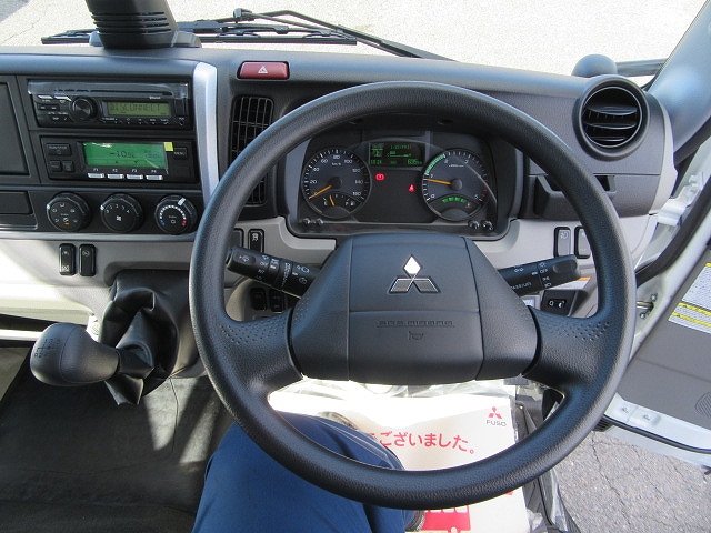 三菱ふそうキャンター冷凍車（冷蔵車）小型（2t・3t）[写真23]