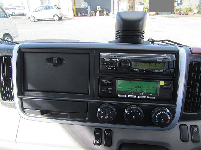 三菱ふそうキャンター冷凍車（冷蔵車）小型（2t・3t）[写真25]