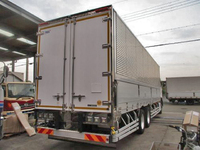 UDトラックスクオンアルミウイング大型（10t）[写真02]