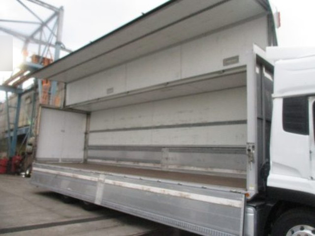 UDトラックスクオンアルミウイング大型（10t）[写真08]