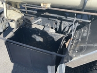 いすゞエルフバキュームカー小型（2t・3t）[写真12]