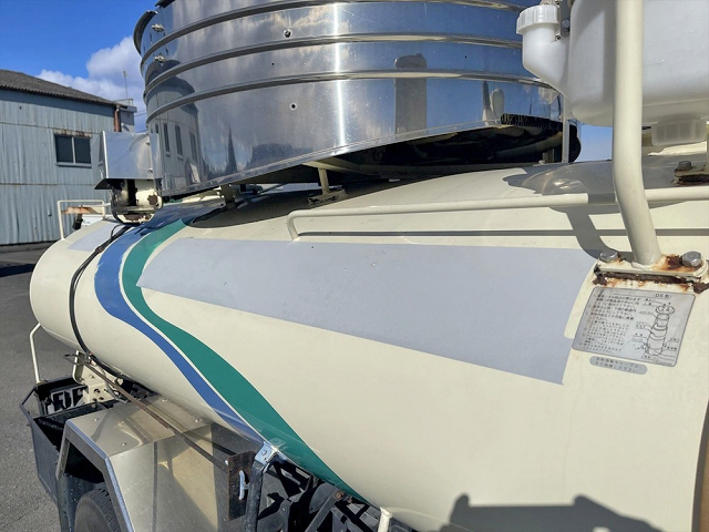 いすゞエルフバキュームカー小型（2t・3t）[写真06]