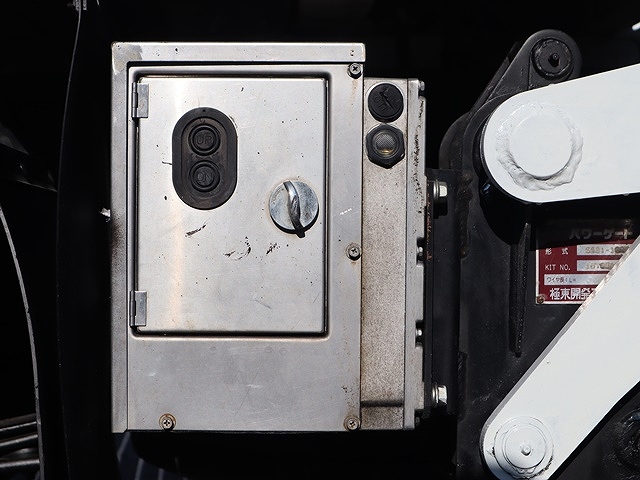 日野デュトロダブルキャブ（Wキャブ）小型（2t・3t）[写真11]