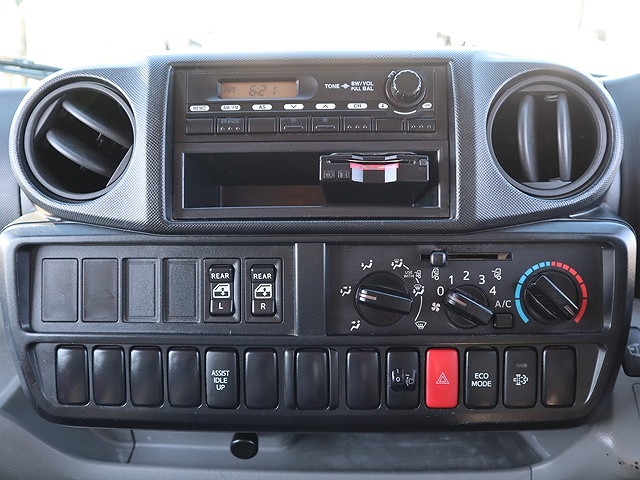 日野デュトロダブルキャブ（Wキャブ）小型（2t・3t）[写真35]