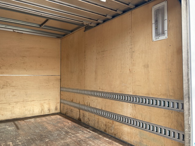 日野デュトロアルミバン小型（2t・3t）[写真13]