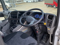 UDトラックスクオンアルミウイング大型（10t）[写真28]