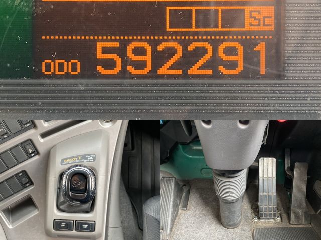 UDトラックスクオンアルミウイング大型（10t）[写真32]