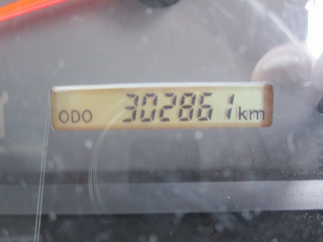 いすゞエルフ冷凍車（冷蔵車）小型（2t・3t）[写真12]