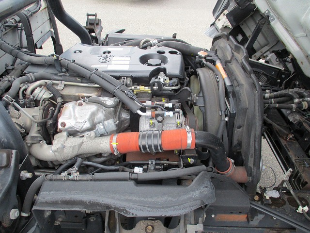 いすゞエルフ冷凍車（冷蔵車）小型（2t・3t）[写真16]