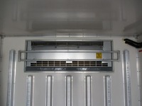 いすゞエルフ冷凍車（冷蔵車）小型（2t・3t）[写真05]