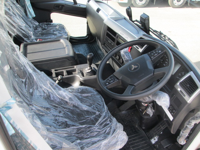 三菱ふそうファイターアルミブロック中型（4t）[写真11]