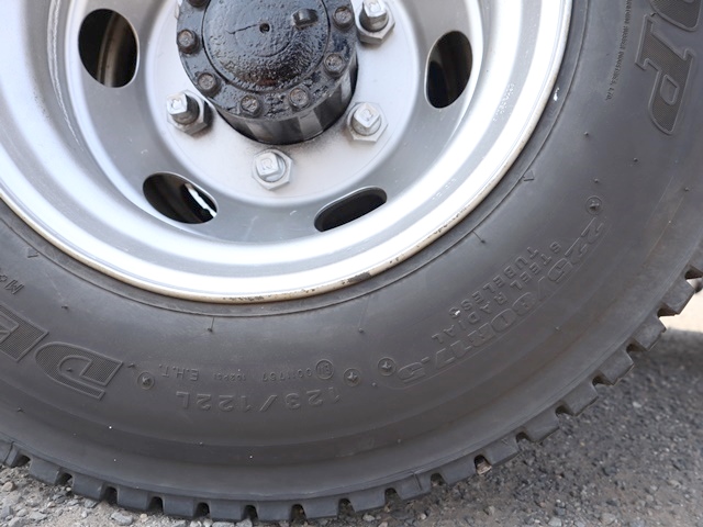 いすゞフォワードダンプ中型（4t）[写真18]