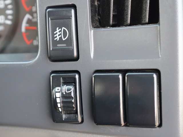 いすゞフォワードダンプ中型（4t）[写真25]