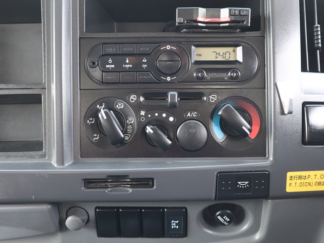 いすゞフォワードダンプ中型（4t）[写真27]