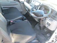 三菱ふそうキャンターアルミバン小型（2t・3t）[写真10]