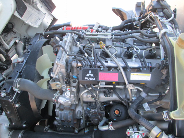 三菱ふそうキャンターアルミバン小型（2t・3t）[写真15]