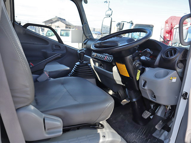 日野デュトロユニック3段小型（2t・3t）[写真25]