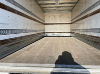 いすゞエルフアルミバン小型（2t・3t）[写真11]