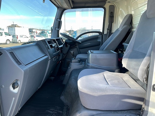 いすゞエルフアルミバン小型（2t・3t）[写真22]