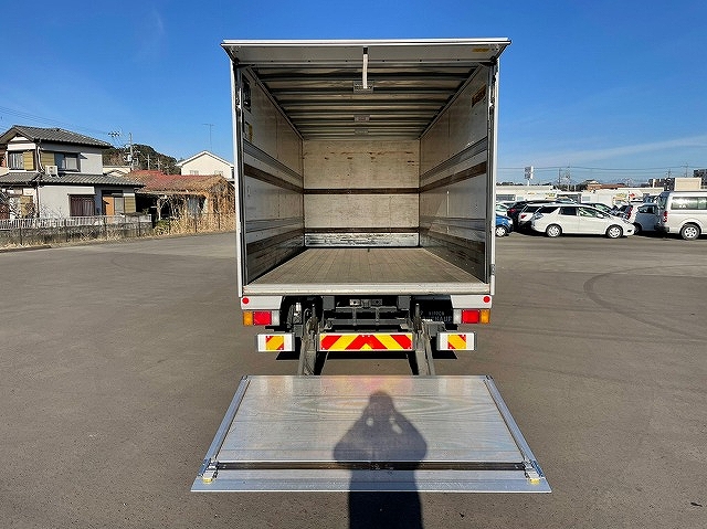 いすゞエルフアルミバン小型（2t・3t）[写真08]