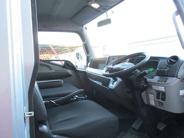 日産アトラス平ボディ小型（2t・3t）[写真10]