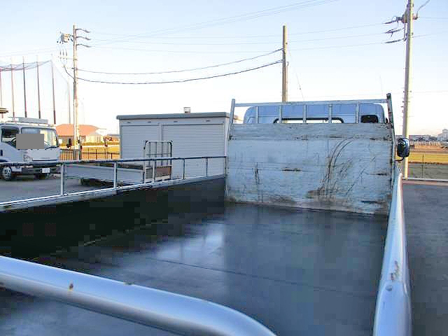 日産アトラス平ボディ小型（2t・3t）[写真07]