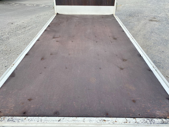 トヨタダイナ平ボディ小型（2t・3t）[写真13]