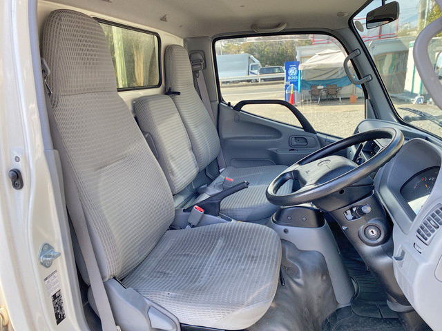 トヨタダイナ平ボディ小型（2t・3t）[写真32]