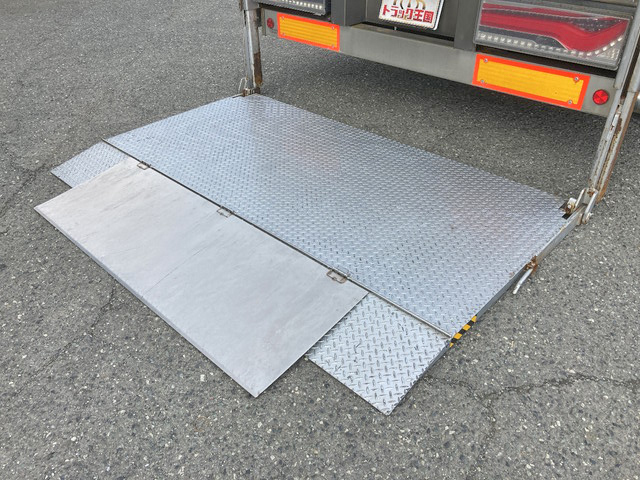 日野レンジャーアルミブロック中型（4t）[写真15]