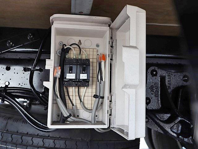 いすゞエルフイベントカー小型（2t・3t）[写真19]