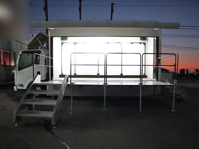 いすゞエルフイベントカー小型（2t・3t）[写真22]