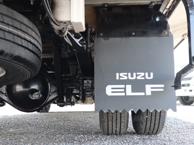 いすゞエルフイベントカー小型（2t・3t）[写真31]