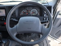 いすゞエルフイベントカー小型（2t・3t）[写真33]