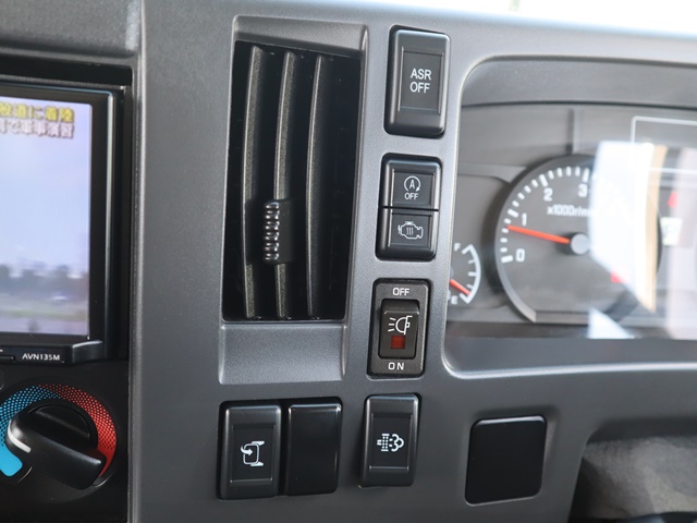 いすゞエルフイベントカー小型（2t・3t）[写真36]