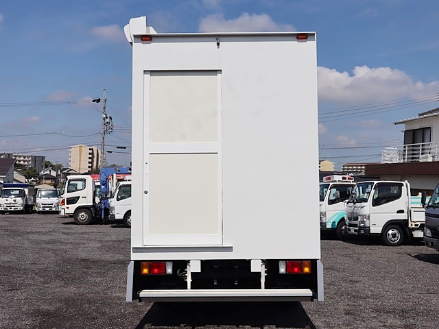 いすゞエルフイベントカー小型（2t・3t）[写真05]