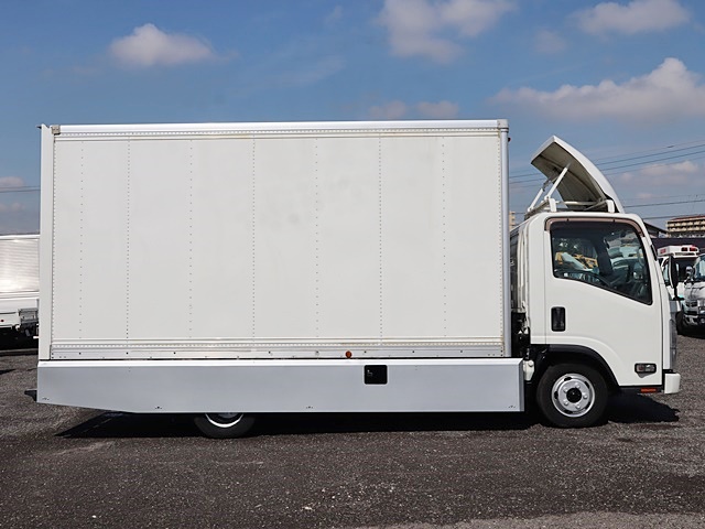 いすゞエルフイベントカー小型（2t・3t）[写真07]